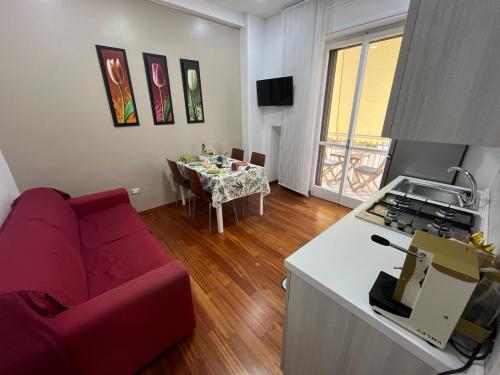 cucina_sole_con_divano_letto